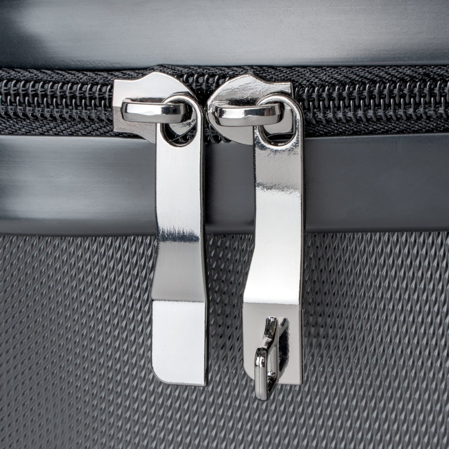 ALIEN AUTOPSY MONTAGE SUITCASE